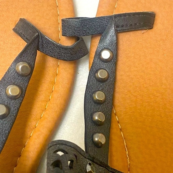 Cato Black Ring Toe Spudded Sandal - Picture 8 of 8